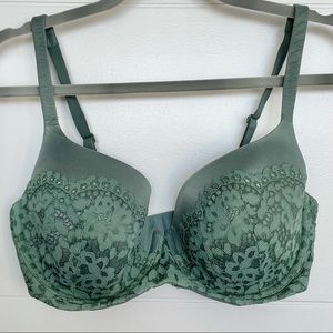 36DD Victoria’s Secret lined demi bra